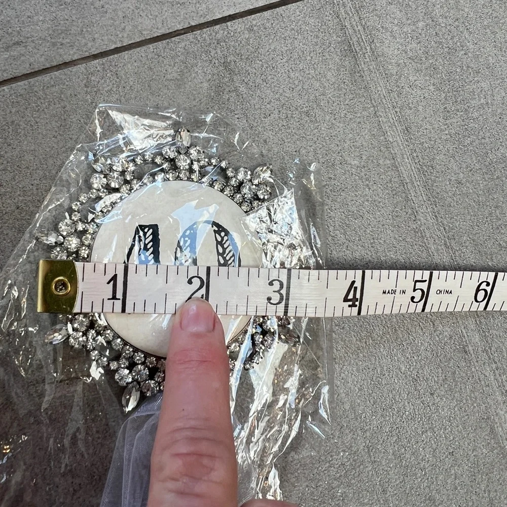 Cake toppers in sparkly Silver - Numbers available as shown! Price for each #. 🎉
